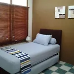 Junjunan Dalam Sharia Guesthouse